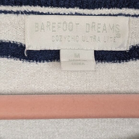 Barefoot Dreams | Navy Stripe Ultra Lite Knit Sweater Size Medium - Picture 3 of 7